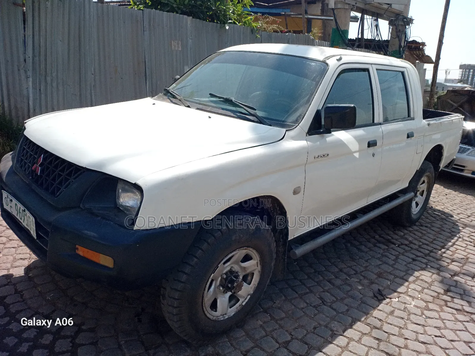 Mitsubishi L200 2002 White