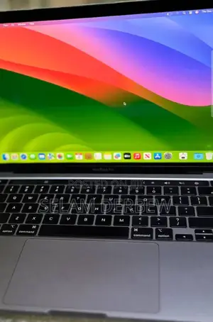 New Laptop Apple MacBook Pro M1 8GB Apple M1 SSD 256GB