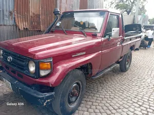 Toyota Land Cruiser 1998 Red