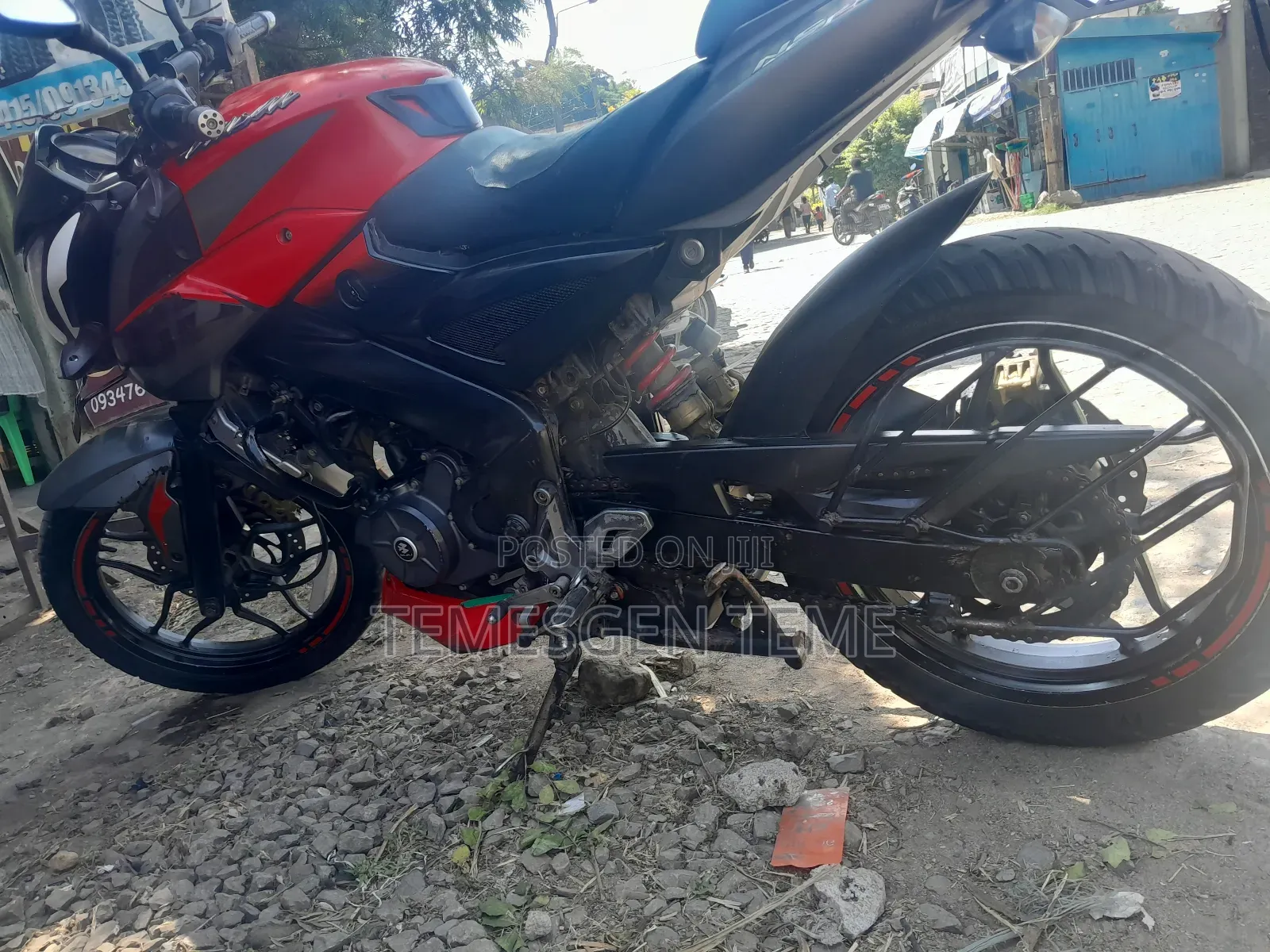 New Bajaj Pulsar RS200 2018 Red