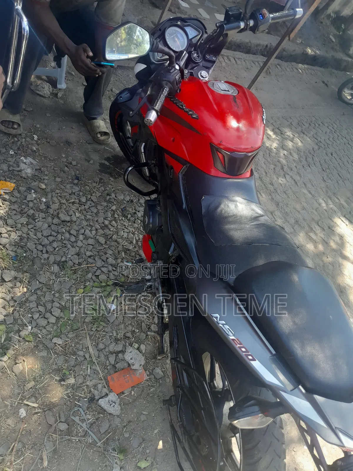 New Bajaj Pulsar RS200 2018 Red