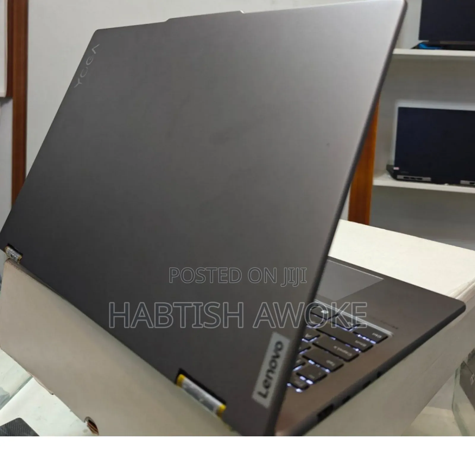 New Laptop Lenovo Yoga 7i 16GB Intel Core I7 SSD 512GB