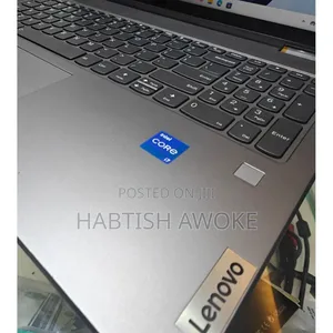 New Laptop Lenovo Yoga 7i 16GB Intel Core I7 SSD 512GB