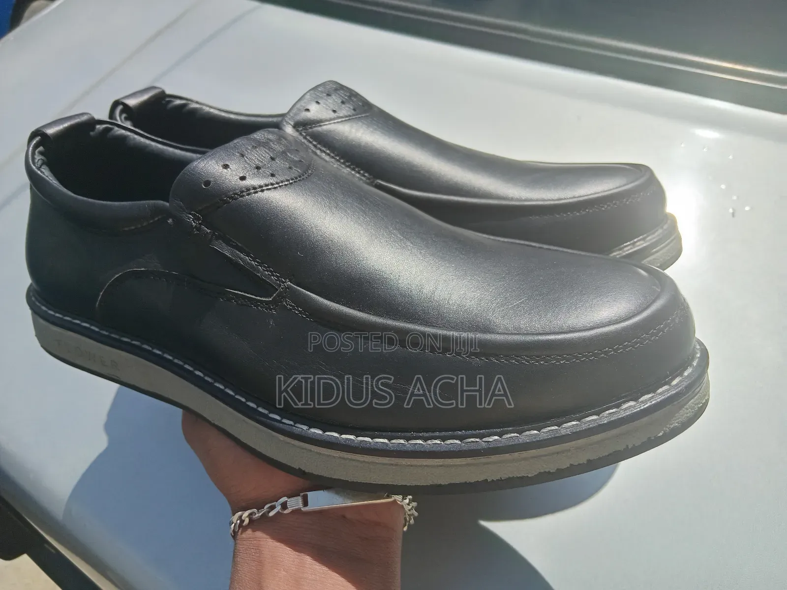 ቀለል ያለ ሌዘር(ከነፃ ዴሊቨሪ ጋር)