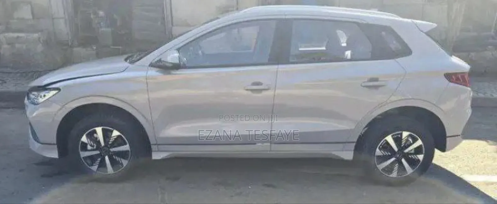 BYD E2 43 kWh 94 hp FWD 2024 Silver