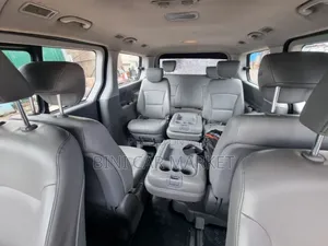 Hyundai Starex 2022 Silver