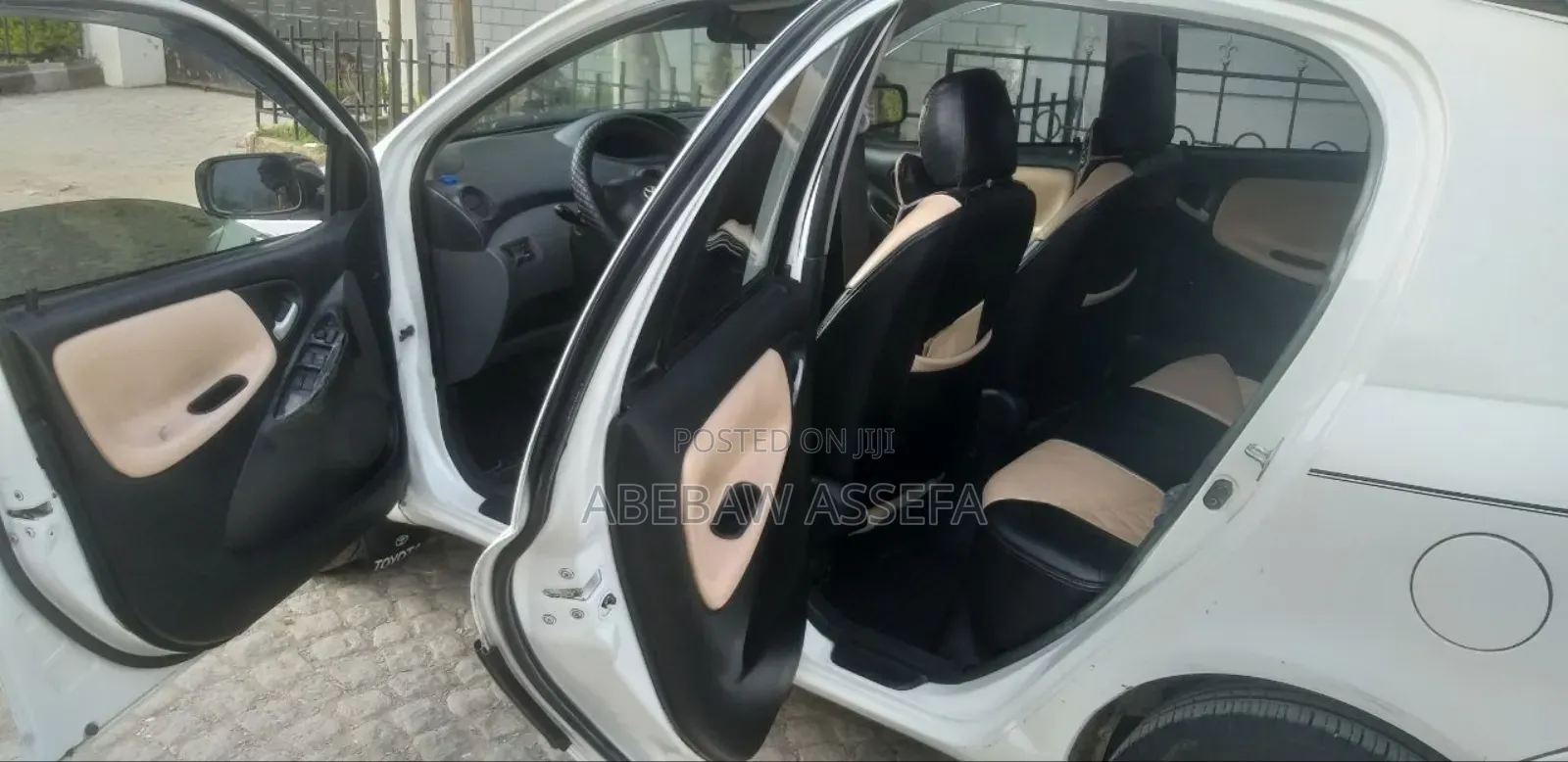 Toyota Vitz 2004 White