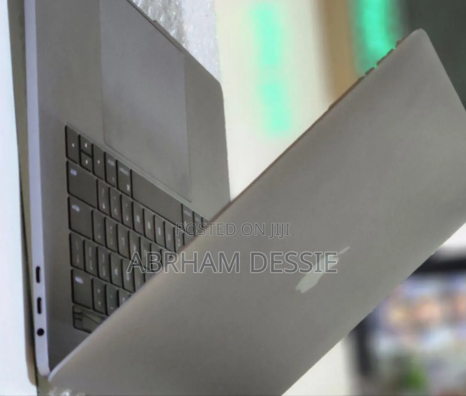 New Laptop Apple MacBook Pro 2017 16GB Intel Core I7 SSD 512GB