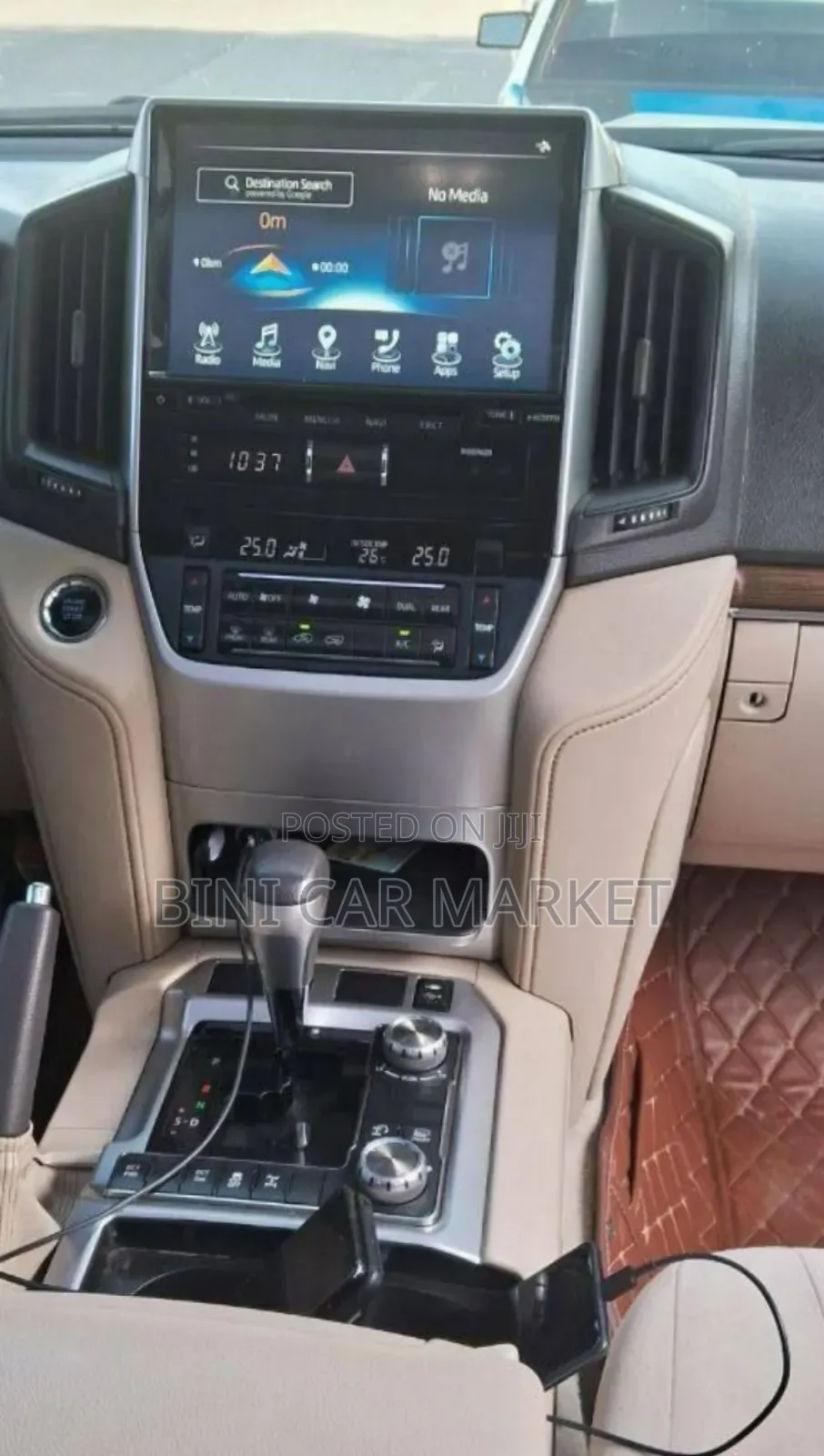 Toyota Land Cruiser 2021 White