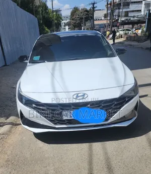 Hyundai Avante 2021 White