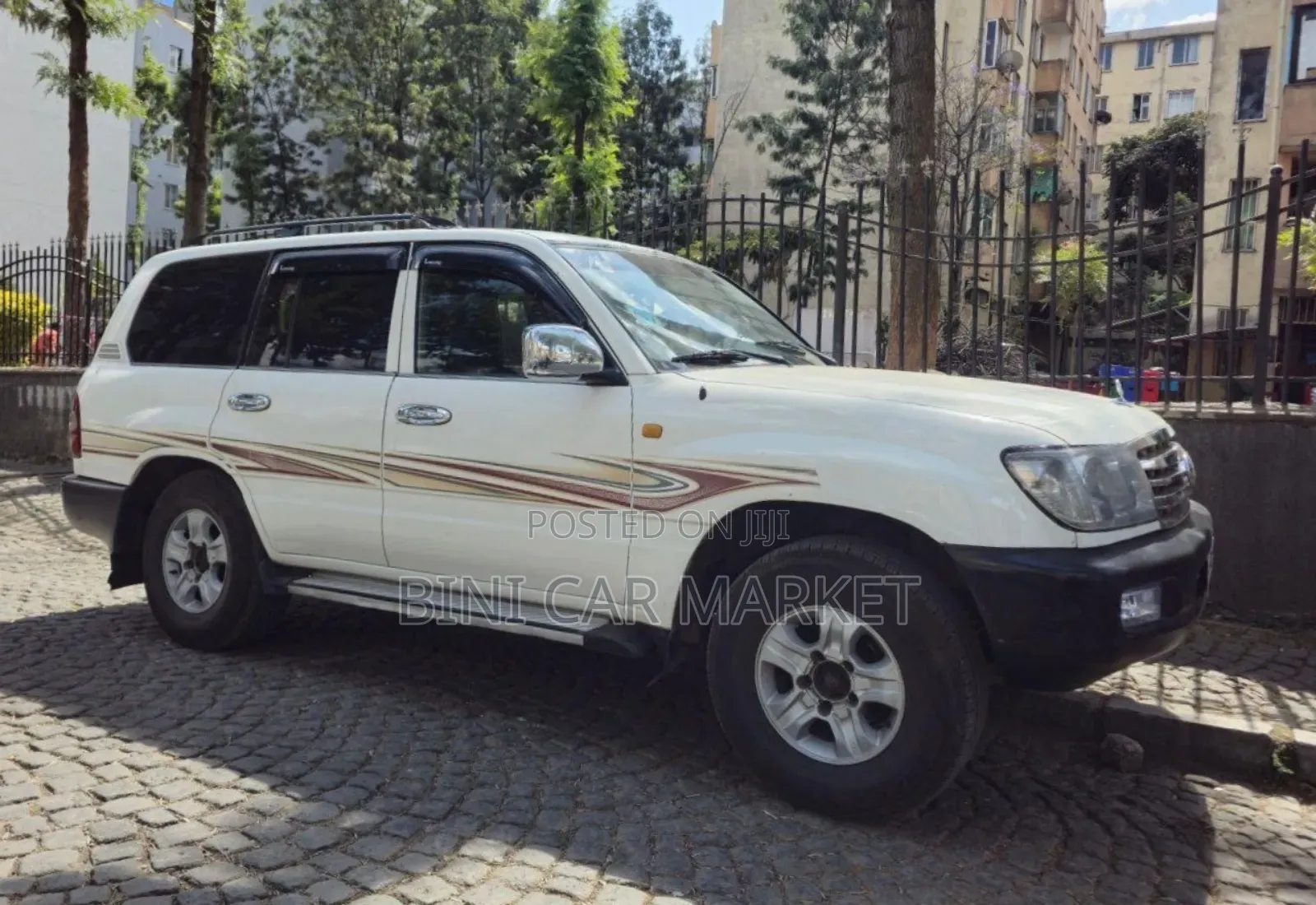 Toyota Land Cruiser 2006 White