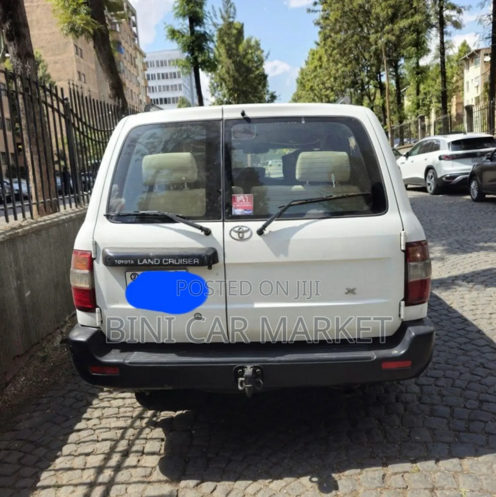 Toyota Land Cruiser 2006 White