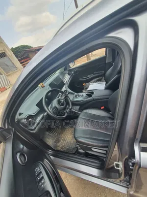 BYD E2 43 kWh 94 hp FWD 2024 Silver