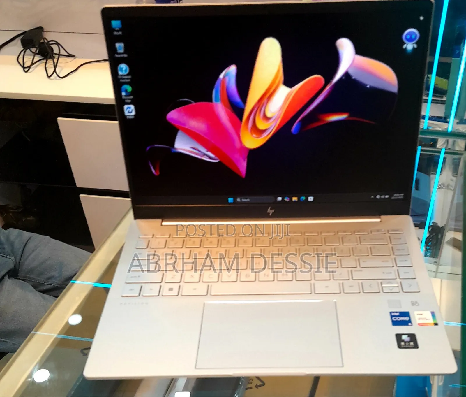 New Laptop HP 16GB Intel Core i5 SSD 1T