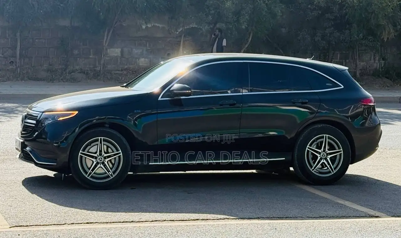 Mercedes-Benz EQC EQC400 4MATIC 2022 Black