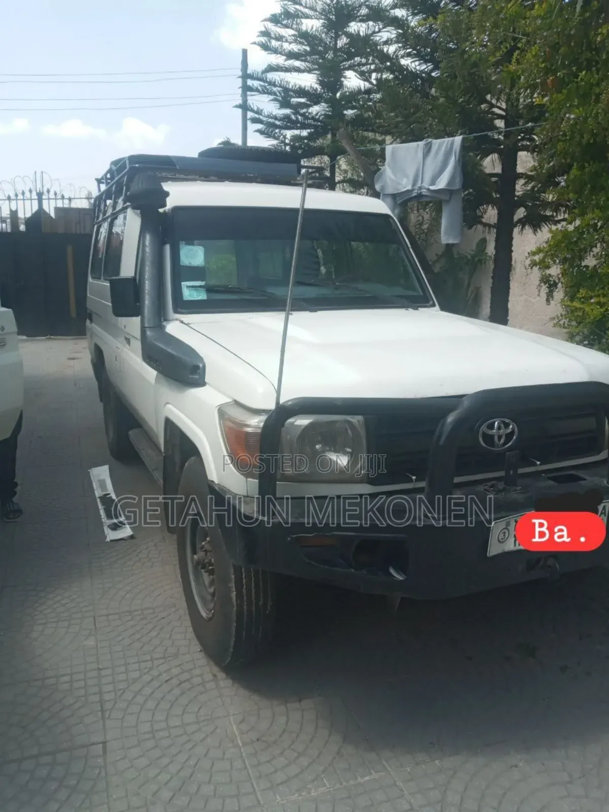 Toyota Land Cruiser 2011 White