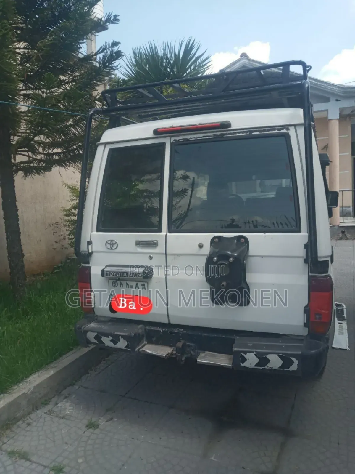 Toyota Land Cruiser 2011 White