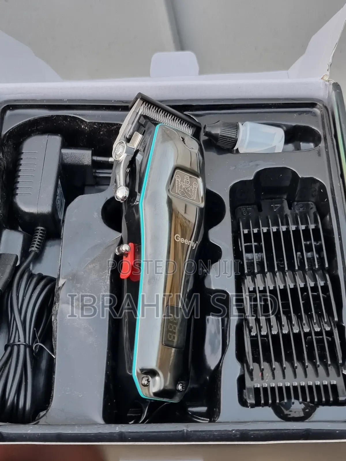 Geemy Rechargeable Hair Clipper/Trimmer.