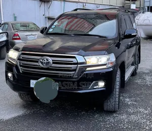 Photo - Toyota Land Cruiser 4.5 V8 TD 2018 Black
