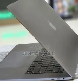 New Laptop Apple MacBook Pro 2017 16GB Intel Core I7 SSD 512GB