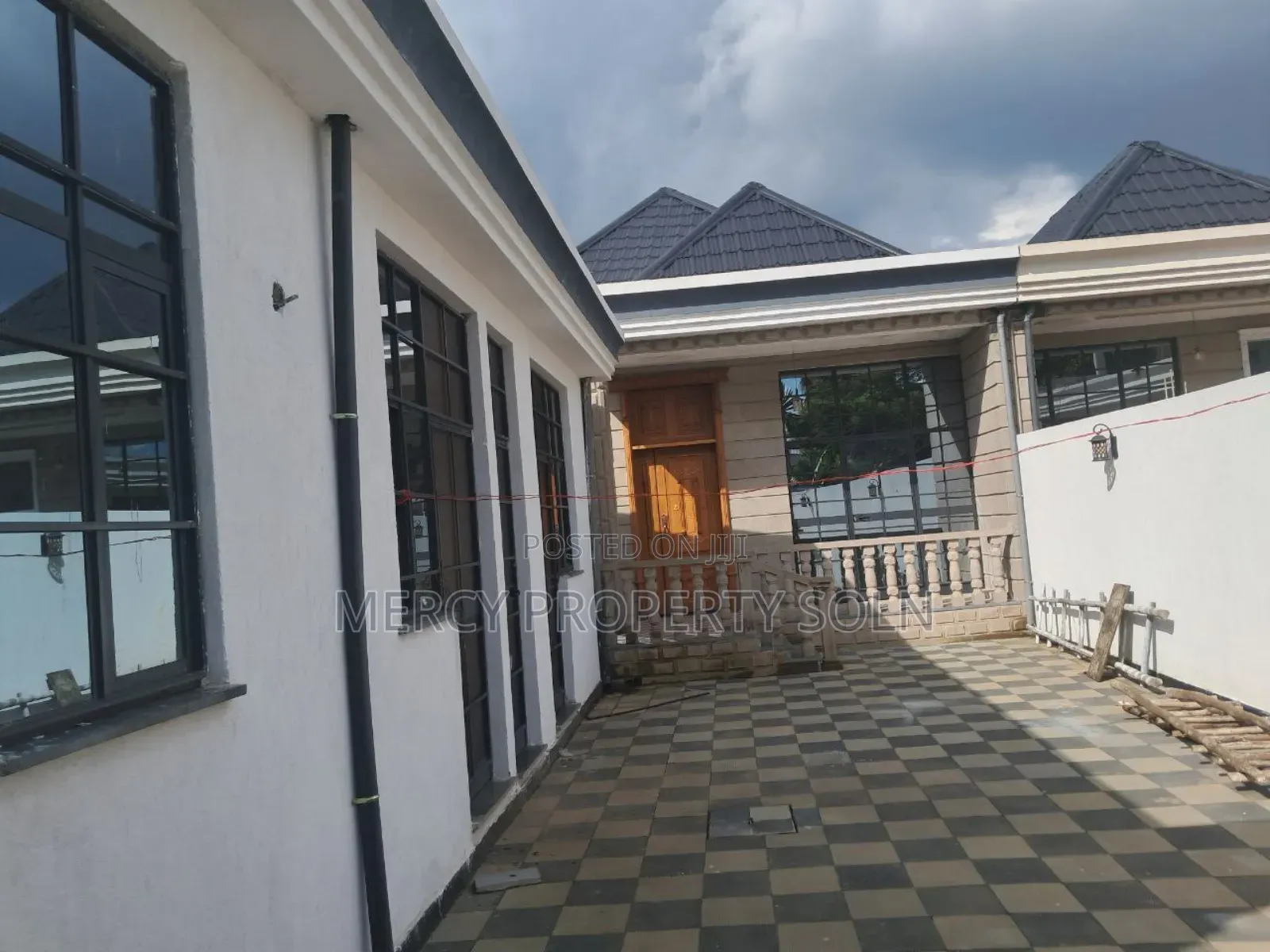 Furnished 5bdrm House in Yeka for sale