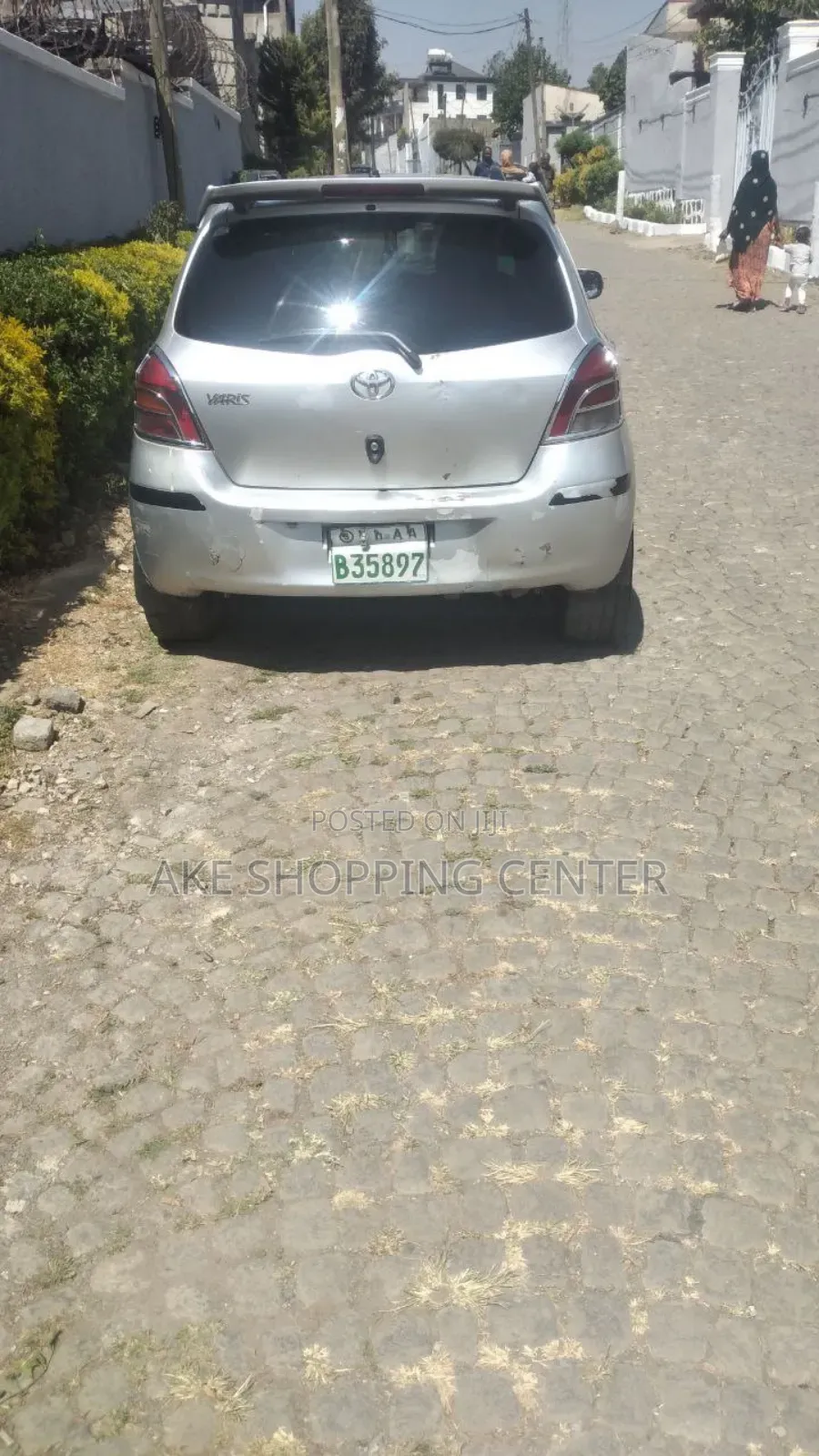 Toyota Vitz 2009 Silver