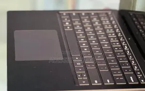 New Laptop Microsoft Surface 16GB Intel Core i7 SSD 256GB