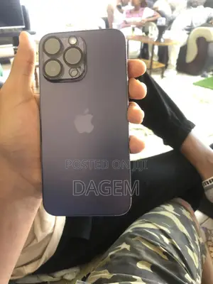 Photo - Apple iPhone 14 Pro Max 256 GB Purple