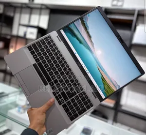 New Laptop Dell 16GB Intel Core I7 SSD 512GB