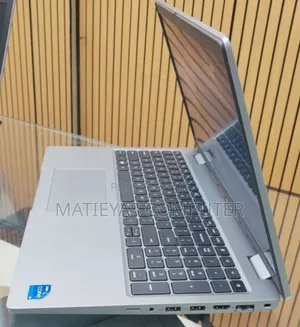 New Laptop Dell Latitude 5540 16GB Intel Core I5 SSD 512GB