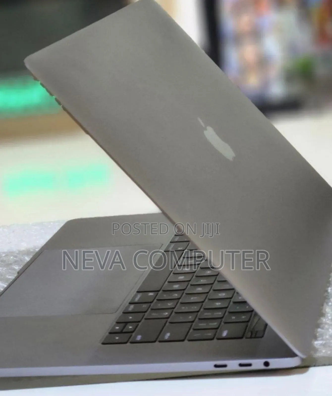 New Laptop Apple MacBook Pro 2017 16GB Intel Core i7 SSD 512GB