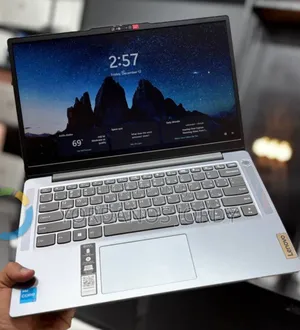 New Laptop Lenovo IdeaPad S300 8GB Intel Core I3 SSD 256GB