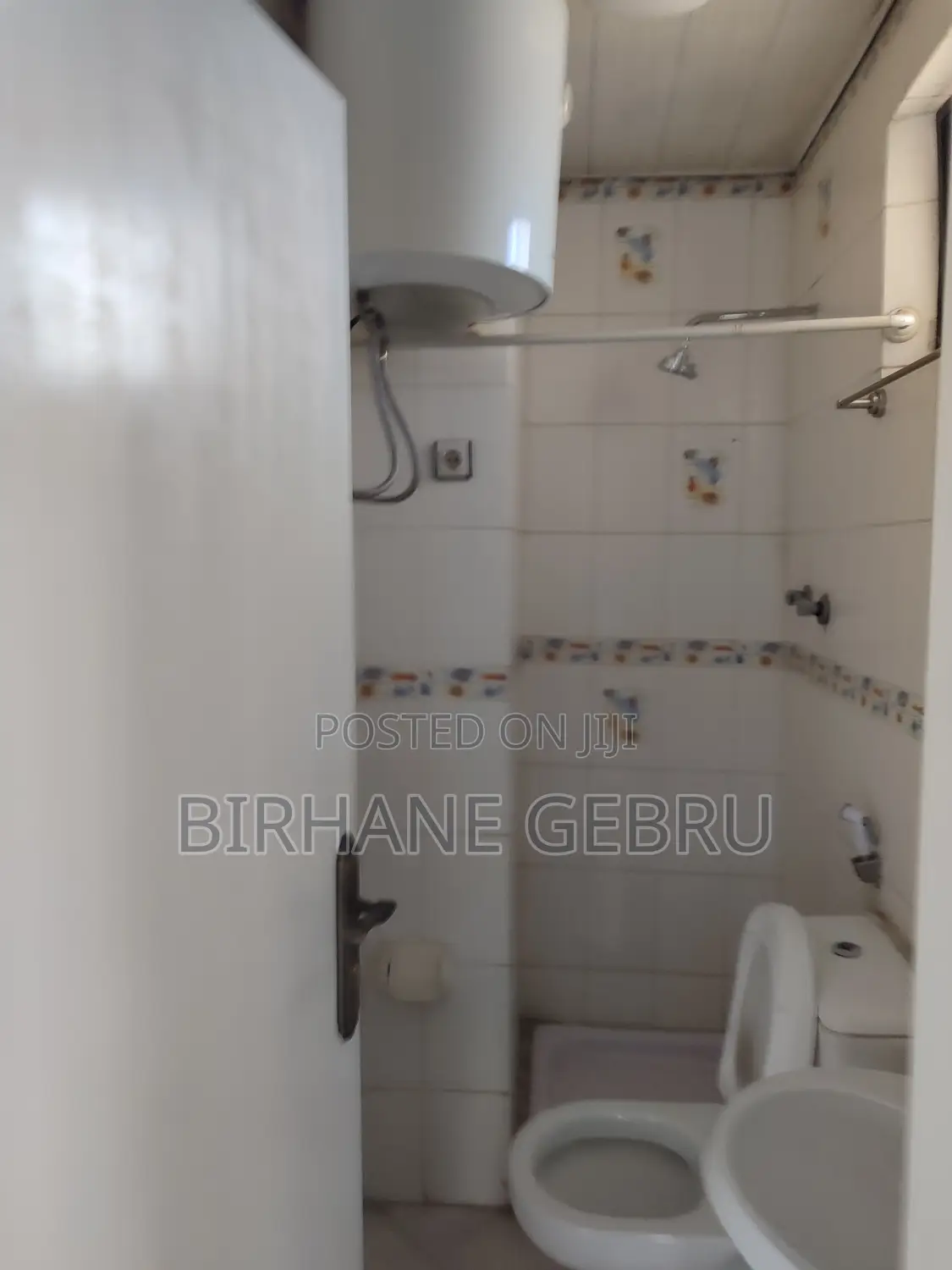 5bdrm House in G+1 House, Bole for rent