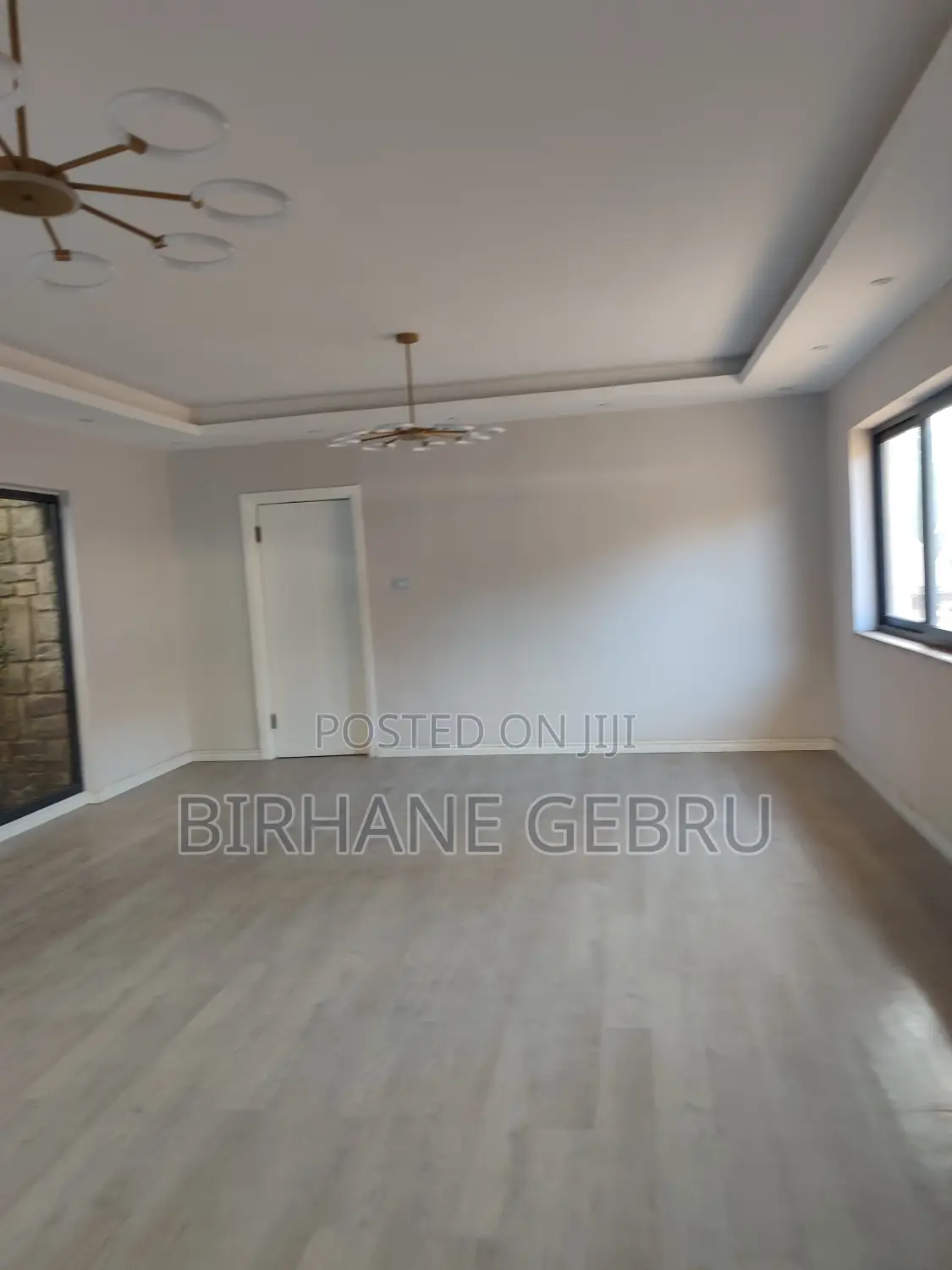 5bdrm House in G+1 House, Bole for rent