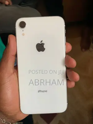 Apple iPhone XR 64 GB White