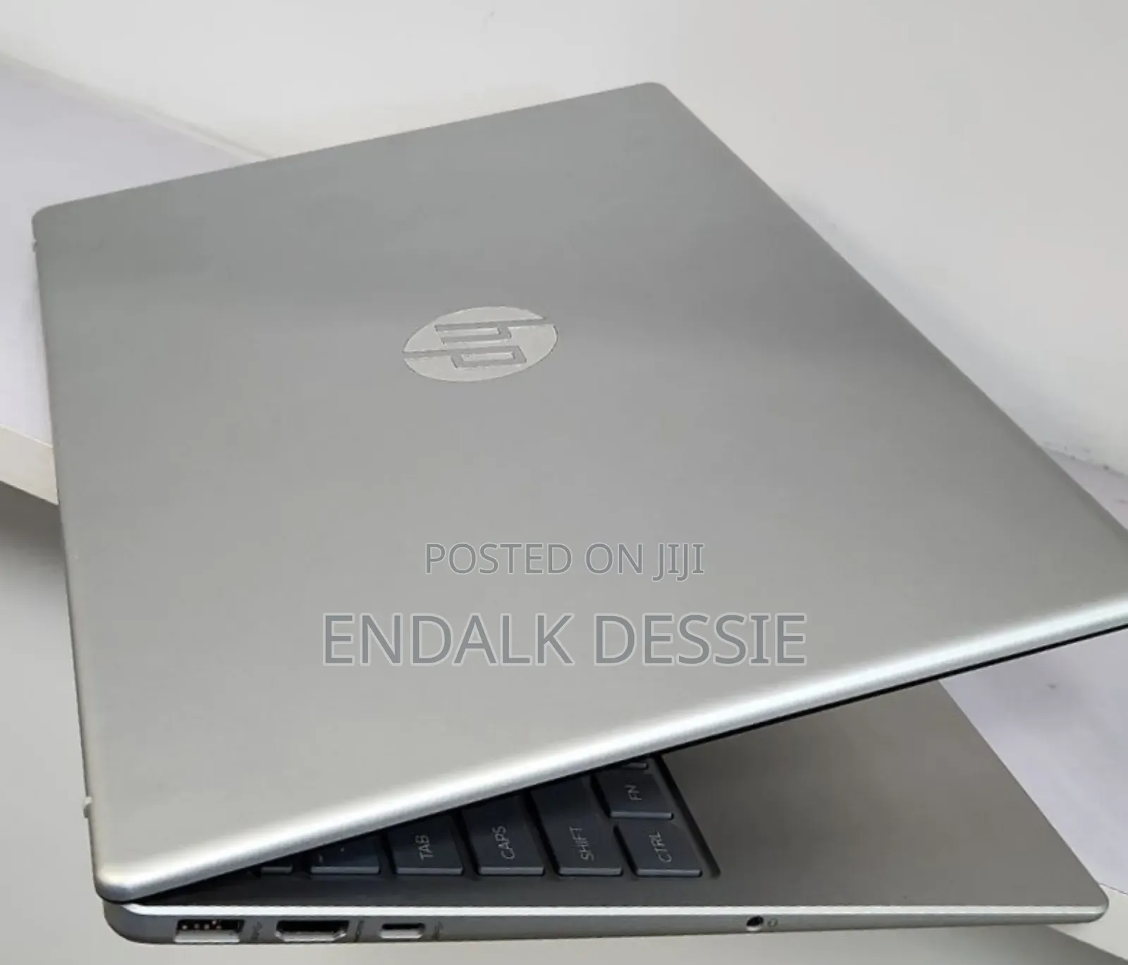 New Laptop HP 8GB AMD Ryzen 3 SSD 256GB