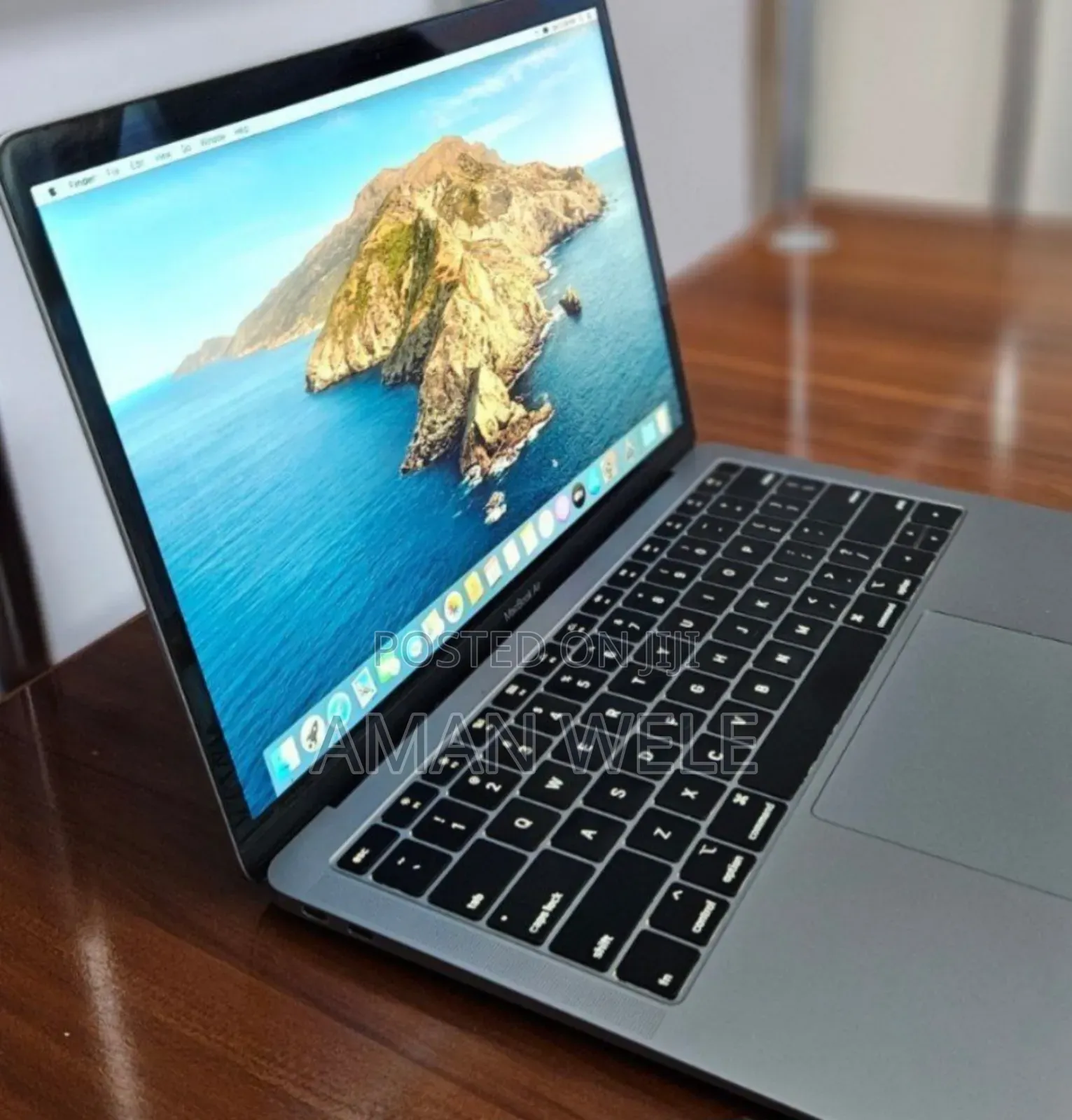 New Laptop Apple MacBook Pro 2019 8GB Intel Core I5 SSD 128GB