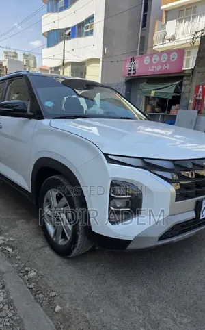Photo - Hyundai Creta 2023 White