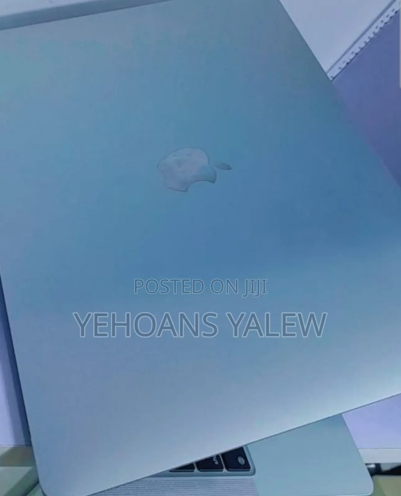 New Laptop Apple MacBook Pro 2022 M2 8GB Apple M2 SSD 256GB