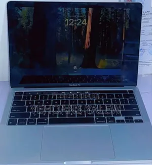New Laptop Apple MacBook Pro 2022 M2 8GB Apple M2 SSD 256GB