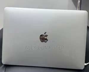 New Laptop Apple MacBook Pro 2017 8GB Intel Core I5 SSD 128GB