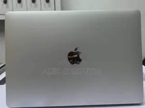 New Laptop Apple MacBook Pro 2017 8GB Intel Core I5 SSD 128GB