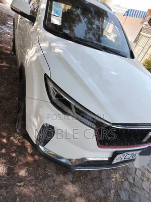 Photo - Bestune T33 1.2 FWD 2022 White