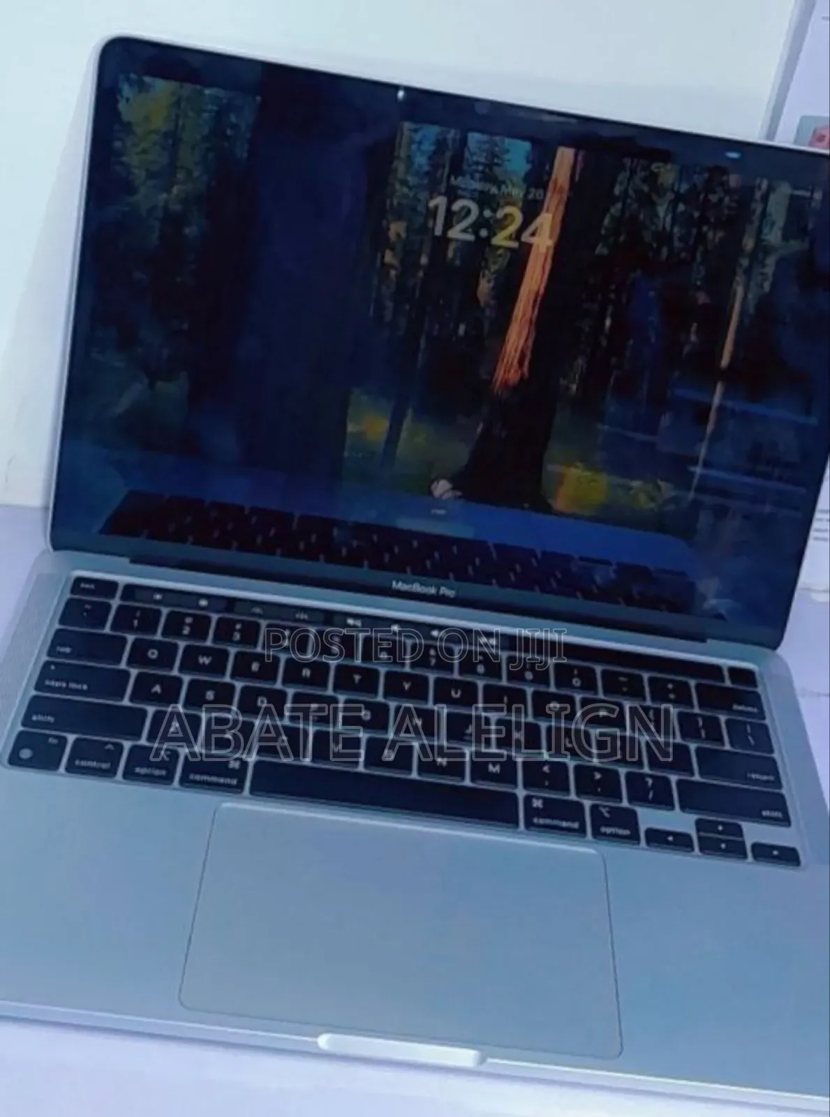 New Laptop Apple MacBook Pro 2022 M2 8GB Apple M2 SSD 256GB