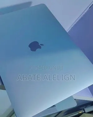 New Laptop Apple MacBook Pro 2022 M2 8GB Apple M2 SSD 256GB