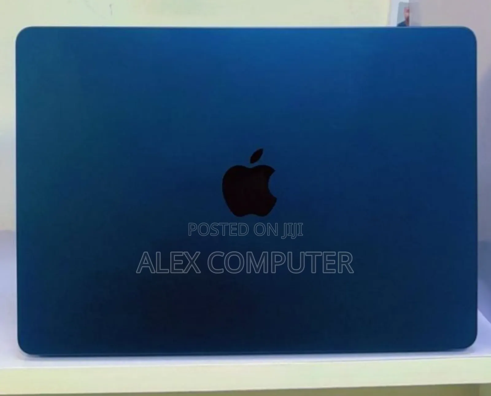 New Laptop Apple MacBook Air 2023 M2 16GB Apple M2 SSD 256GB