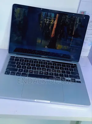 New Laptop Apple MacBook Pro 2022 M2 8GB Apple M2 SSD 256GB