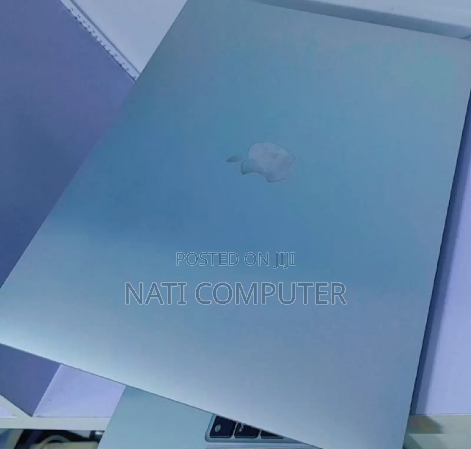 New Laptop Apple MacBook Air 2022 M2 8GB Intel Core I5 SSD 256GB