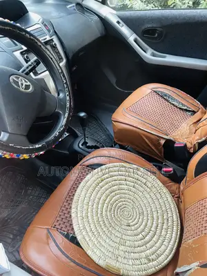 Toyota Yaris 2010 Burgundy