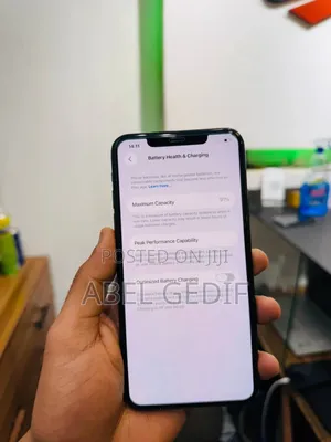 Photo - New Apple iPhone 11 Pro Max 256 GB